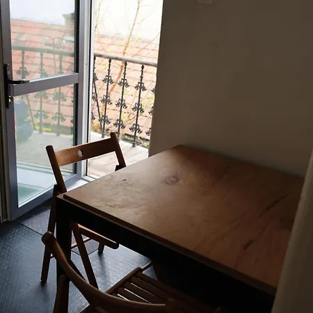 Apartman Eroilor - The Artsy Nest *
