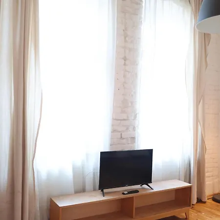 Apartman Eroilor - The Artsy Nest